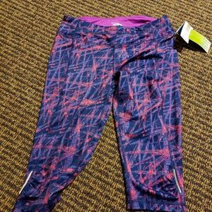 Nwt mta capri leggins